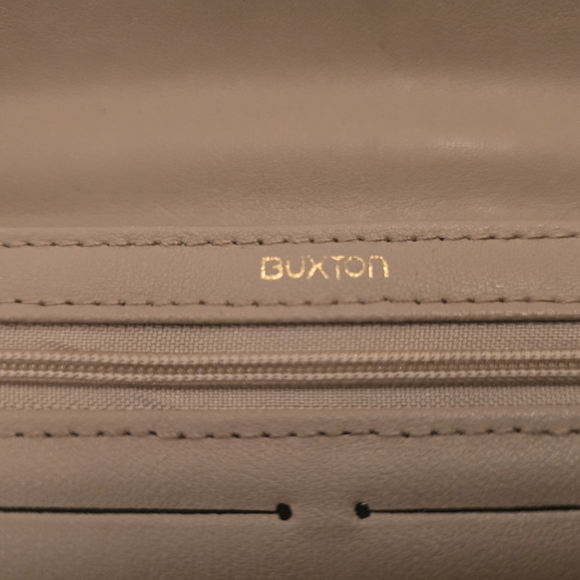 Buxton Tan Wallet/Crossbody, Excellent Condition, Missing Chain - Picture 7 of 13